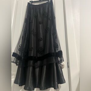 VTG STERLING STYLE Black Layered Maxi Skirt w/ mesh black shimmer embellishment